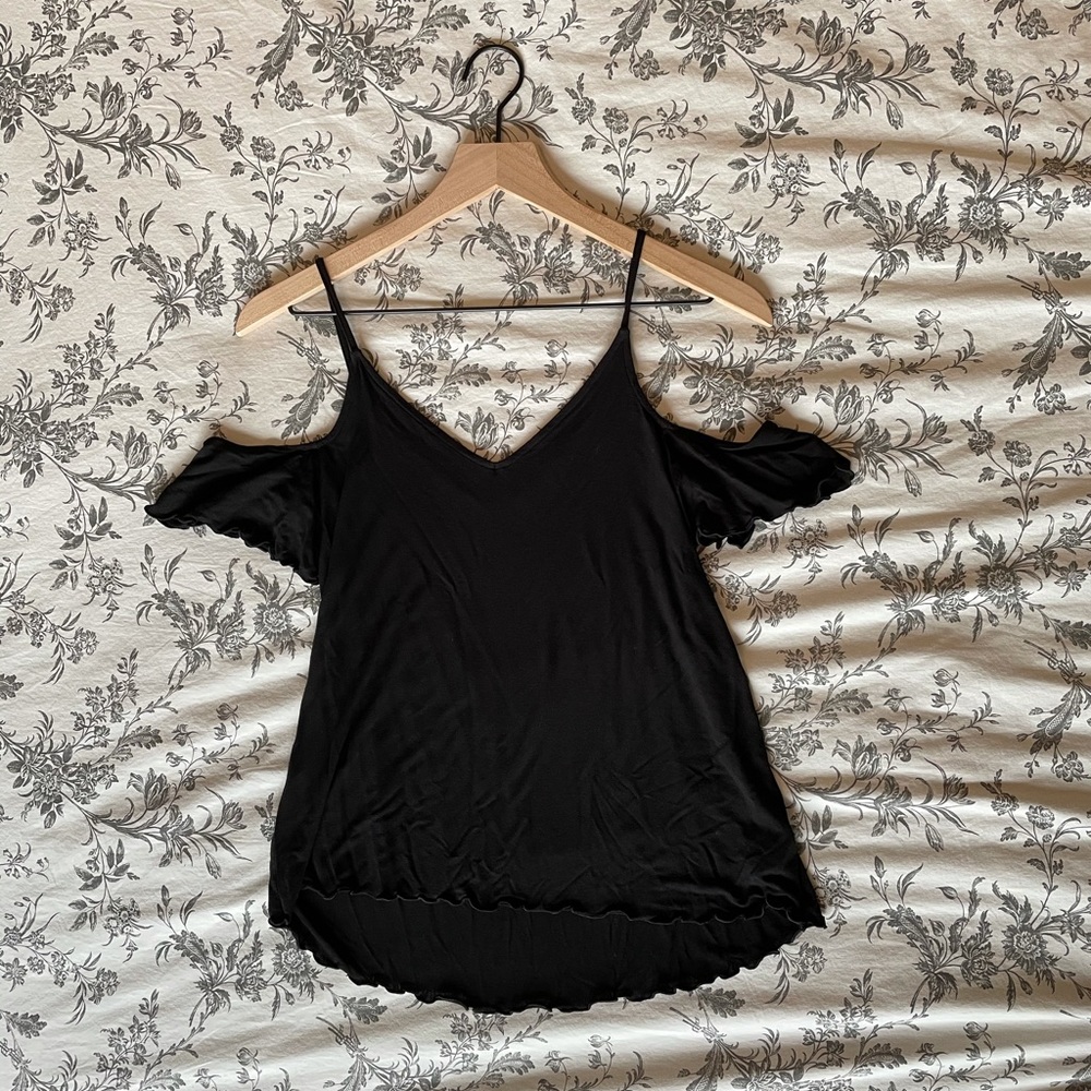 American Eagle Black Cold Shoulder Tank